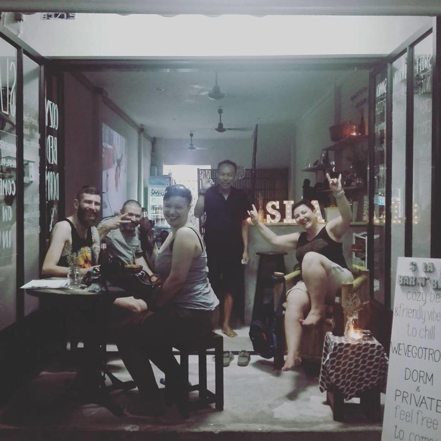 Sla Bar N'Bed Vandrerhjem Bangkok Eksteriør bilde
